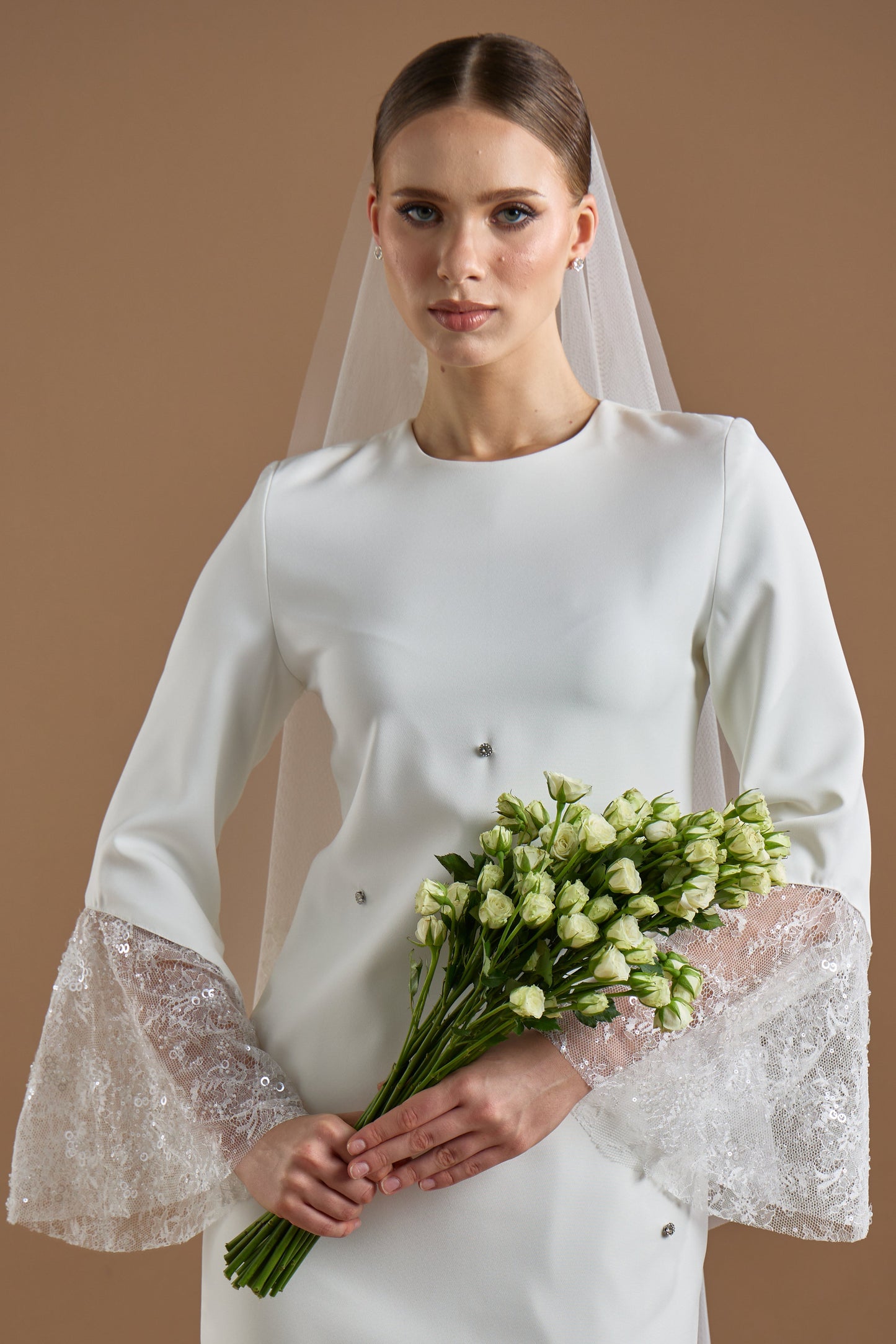 LACES MEDIUM LENGTH VEIL