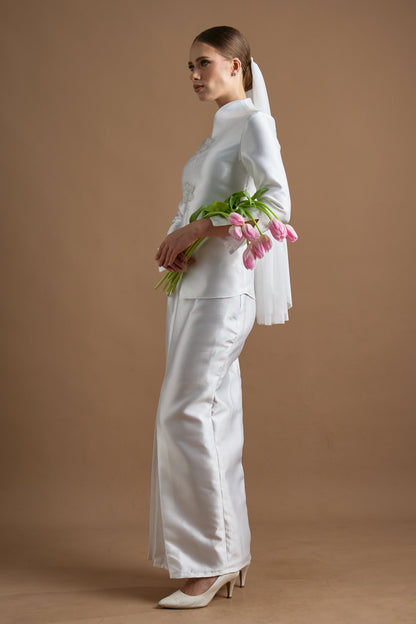 GATHERED SHORT VEIL