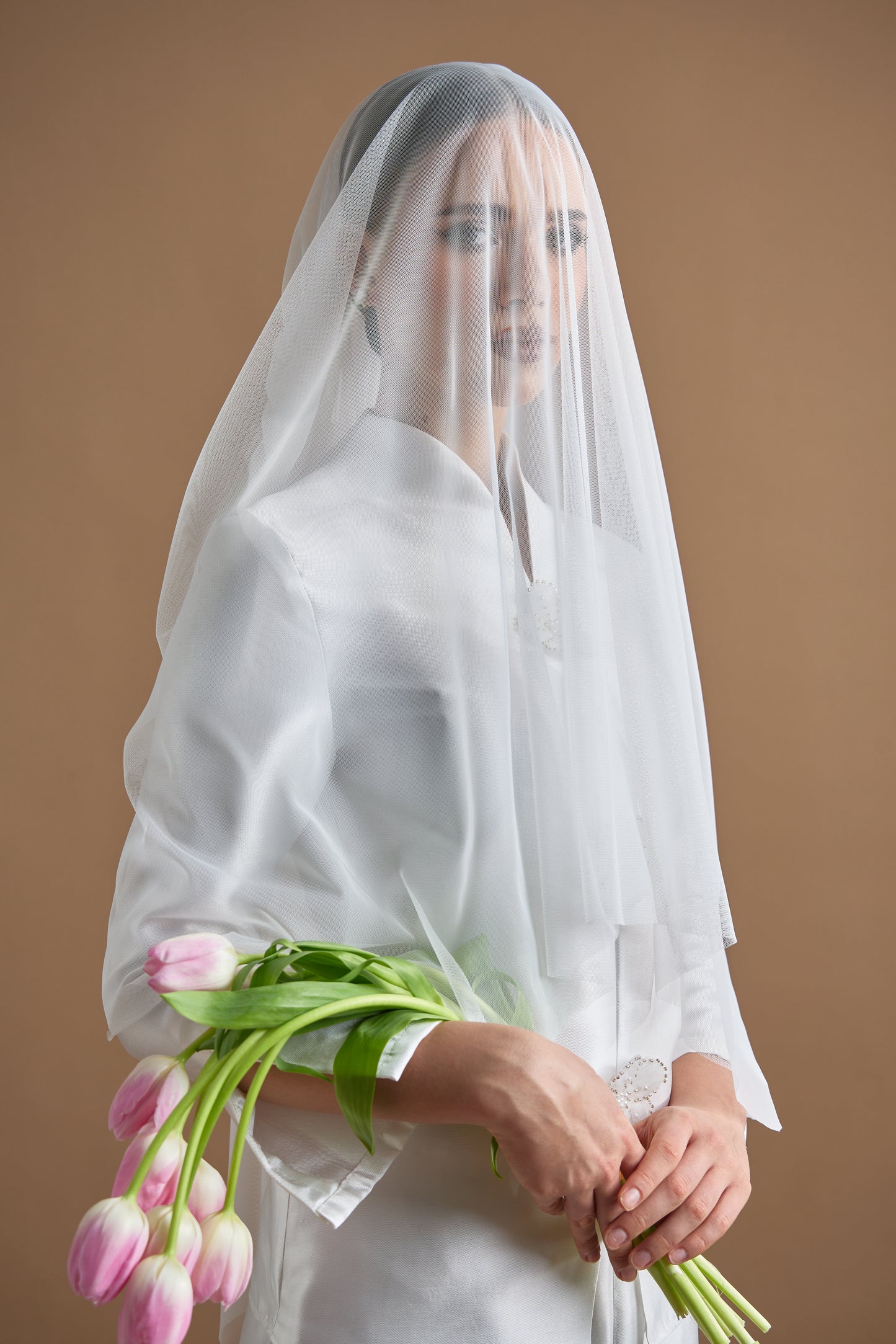 GATHERED SHORT VEIL