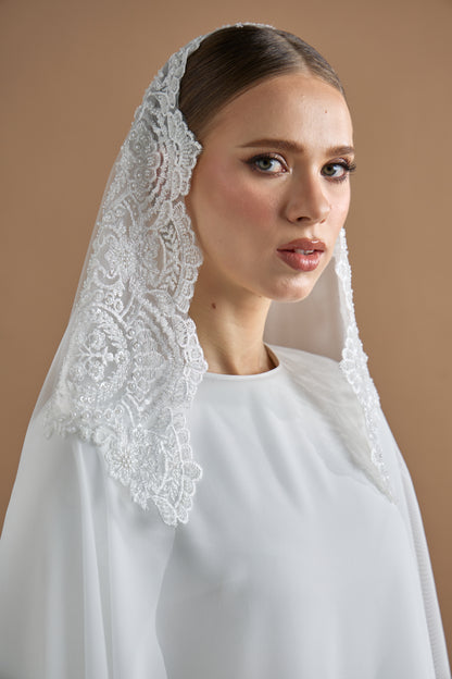 LACES LONG VEIL