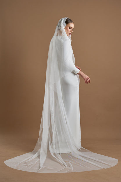LACES LONG VEIL